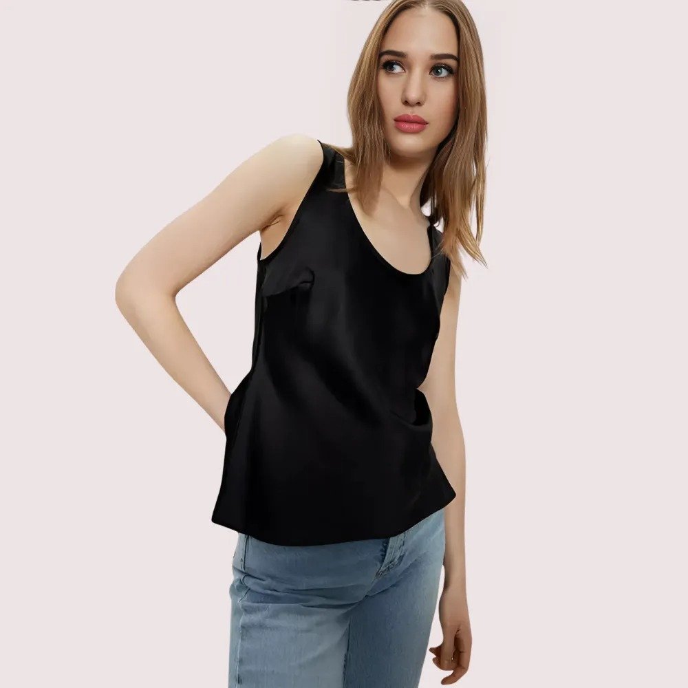 0mu9Jztv44at3ambPVjOFj7CKciefZaXVUFLH4rC.jpg Silken Grace Day-to-Night Camisole - Image 1