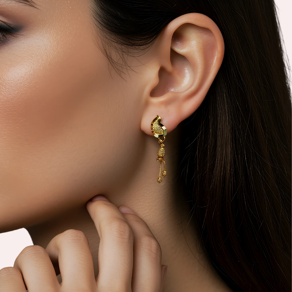 4UxiQttuiwLPqTwKdjH23vruyNuJax9fNhBF1m7a.png Peacock Grace Dangler Earrings - Image 1