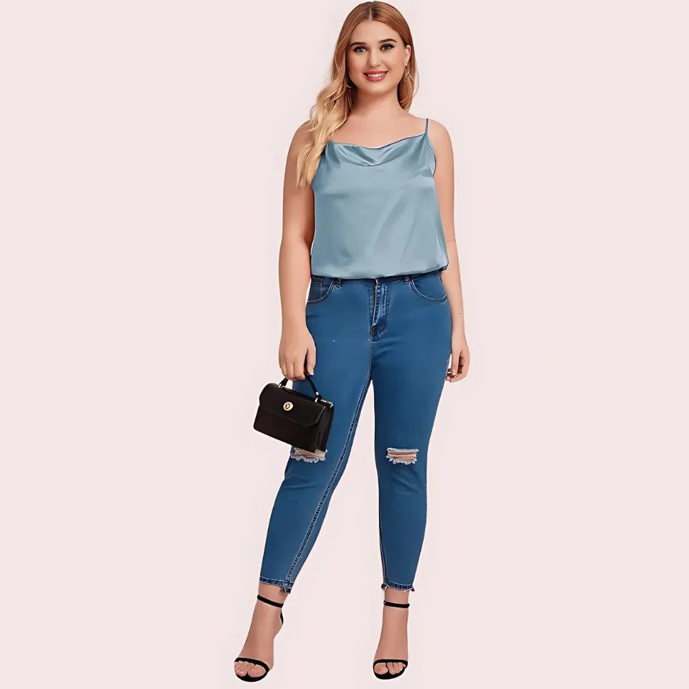 DGzzFA5tpDcYl6u9L36ppejzrcyYqqO9AgTkymA4.jpg Elegant Silk Cami Slip for All-Day Comfort - Image 1