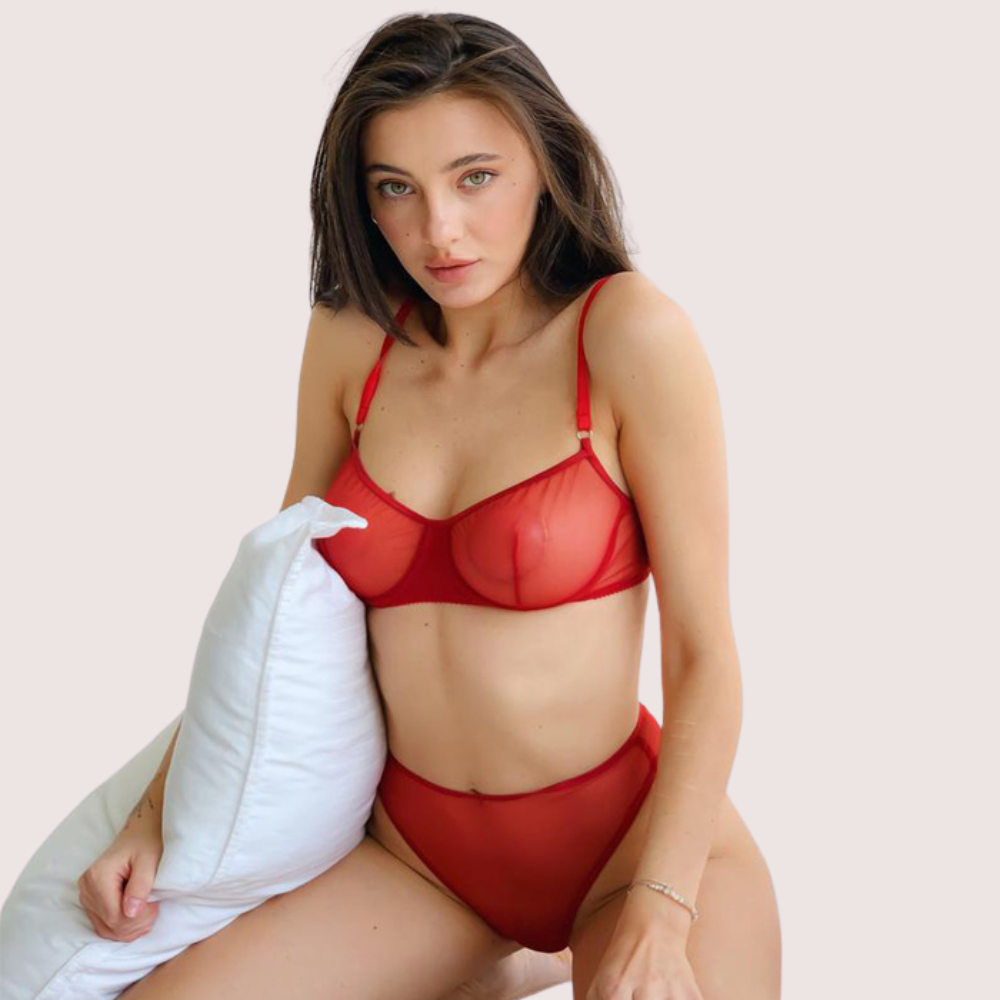 HNEGT1K5oFxA3eoSBKn7TCeSA0vW1DB42kRHL9FO.png Scarlet Temptation See-Through Lingerie Set - Image 1