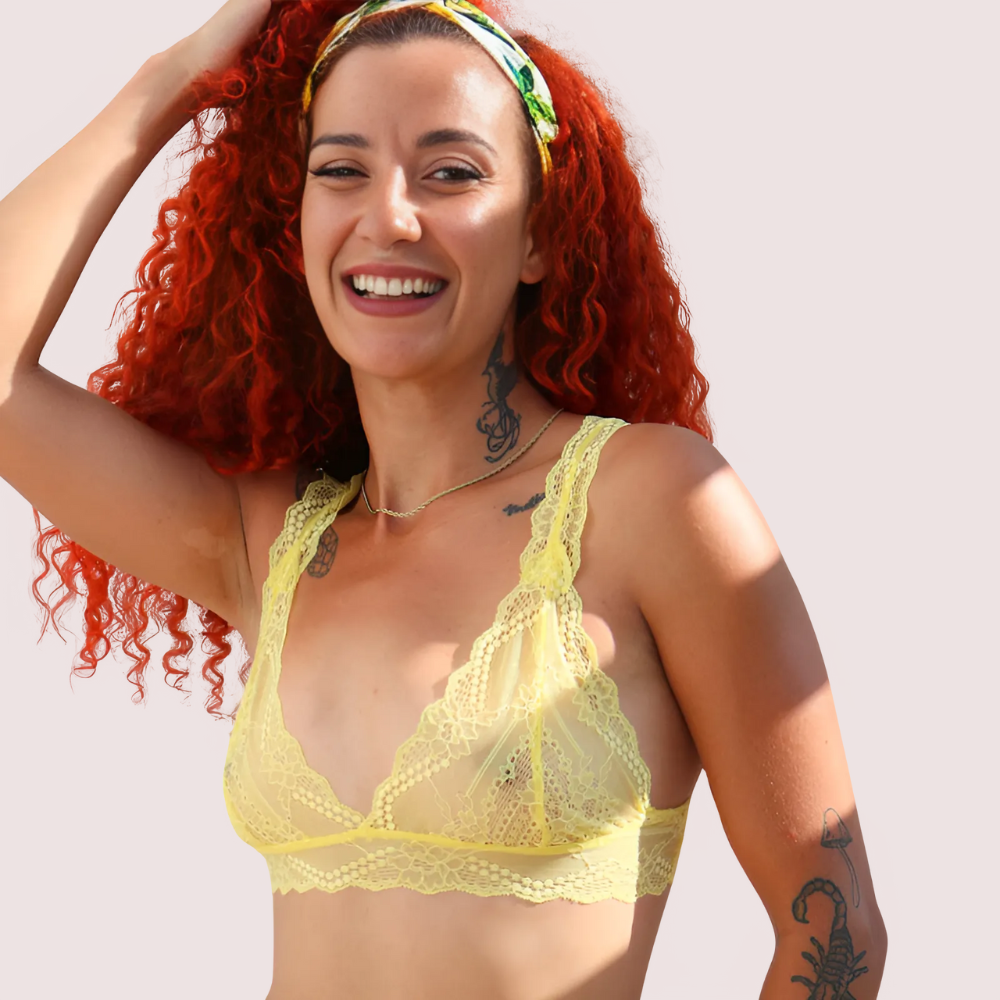 jFYkxcBs2Tsmvn6kT4DsCBG4gOPuE2GSYuwTbhhY.png French Daina Bralette Gift Set – Parisian Elegance in a Box - Image 1