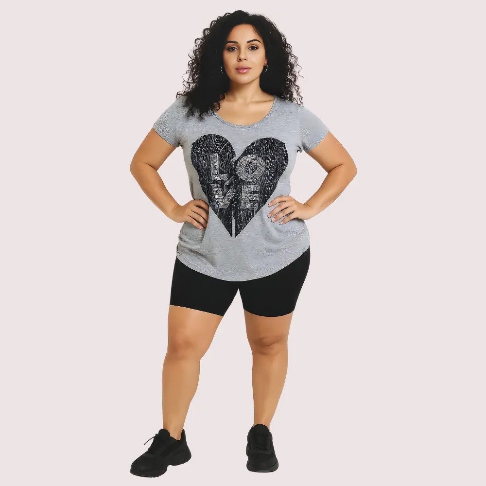 kfdGKQzfiPQASOQqJ4T9RsleSFE6ykXqUXwqJL3H.jpg Heather Grey "LOVE" Heart Graphic Tee - Image 1