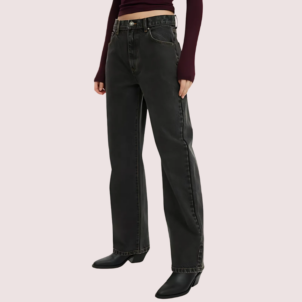 t3vyl8HQo2vlTdhNake9trrDCZA9al5voUzEZcqq.png Women's Loose Straight Jeans in Smokey Black Denim - Image 1