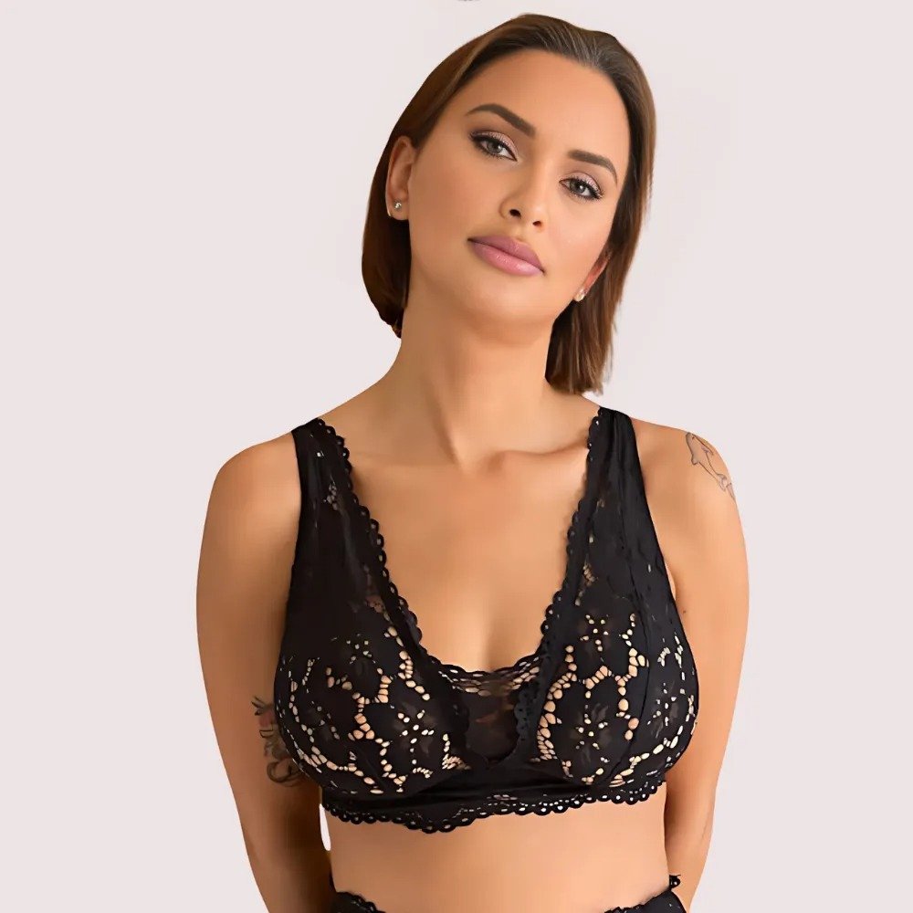 vR6TRtCrOPPNH9GdfEM91QTMRN2SOAN6sFn529nI.jpg French Daina Chic Lace Bralette Gift Set for Luxe Occasions - Image 1